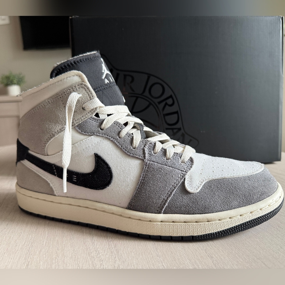 Men's Nike Air Jordan 1 Mid